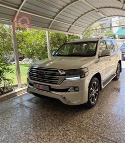 تويوتا لاندكروزر